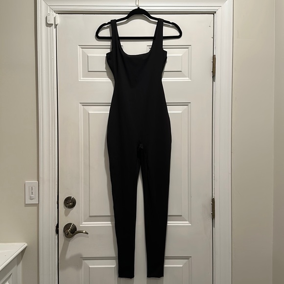 Skims All In One Scoop Neck Onesie - Picture 1 of 4